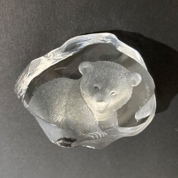 MATS JONASSON Sweden Full Lead Crystal BEAR Cub Clear Glass Paperweight - Picture 1 of 8